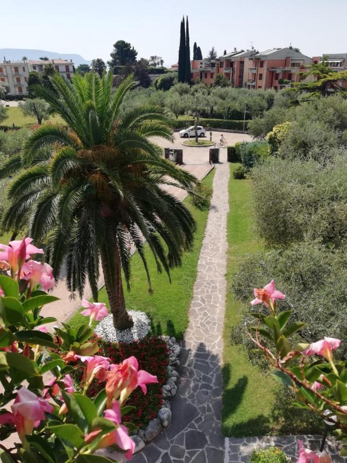 Albergo Villa Angela Тосколано Мадерно Екстериор снимка