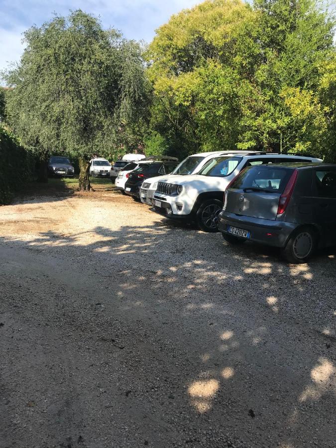 Albergo Villa Angela Тосколано Мадерно Екстериор снимка