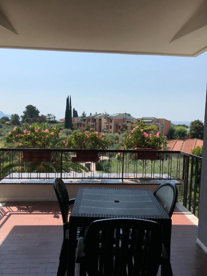 Albergo Villa Angela Тосколано Мадерно Екстериор снимка