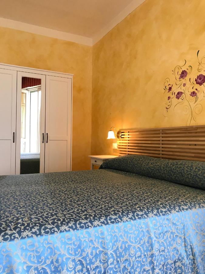 Albergo Villa Angela Тосколано Мадерно Екстериор снимка