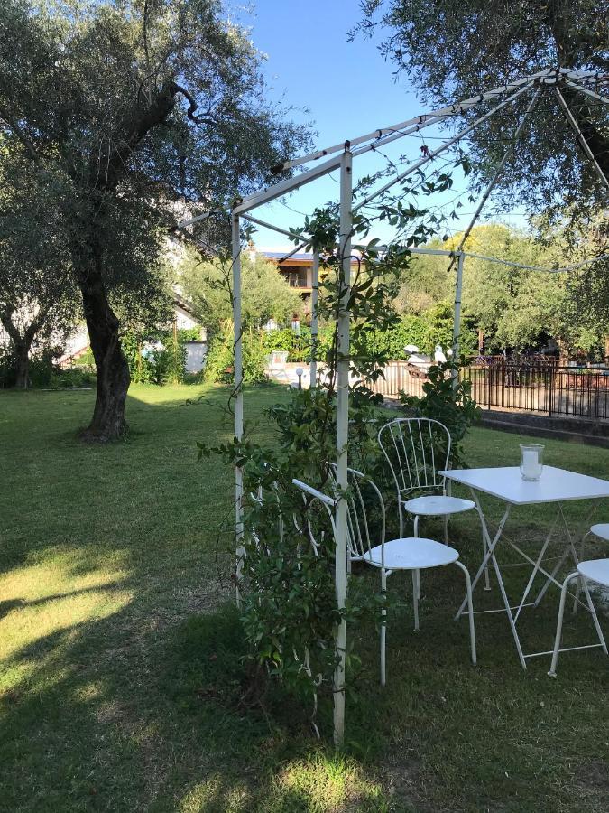 Albergo Villa Angela Тосколано Мадерно Екстериор снимка