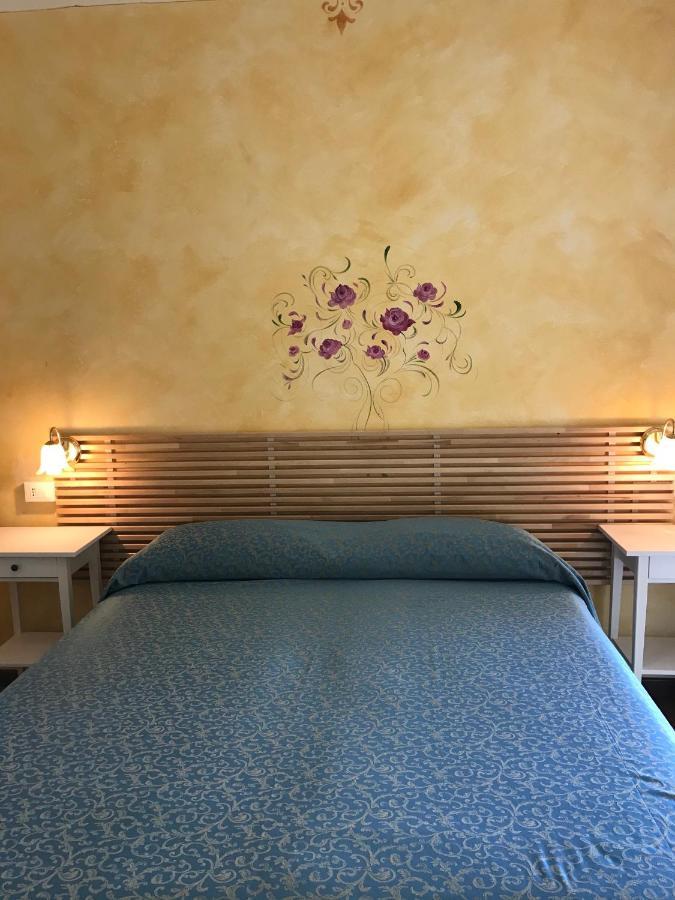 Albergo Villa Angela Тосколано Мадерно Екстериор снимка